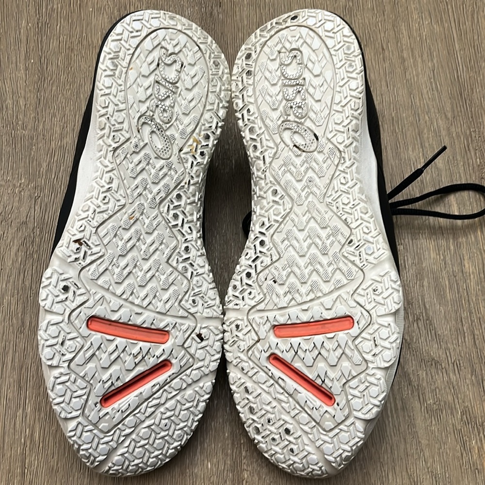 ASICS training shoes - Picture 10 of 12